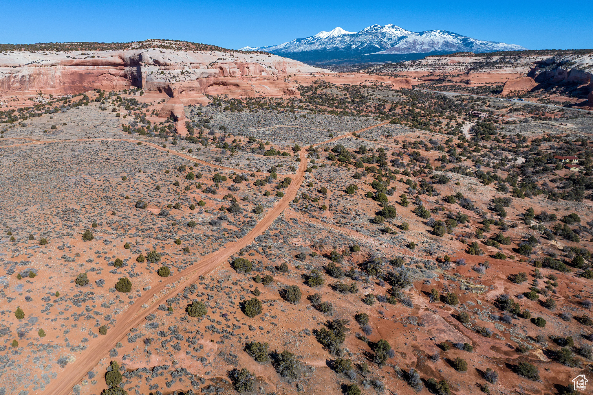 WILSON ARCH RESORT - Commercial Sale