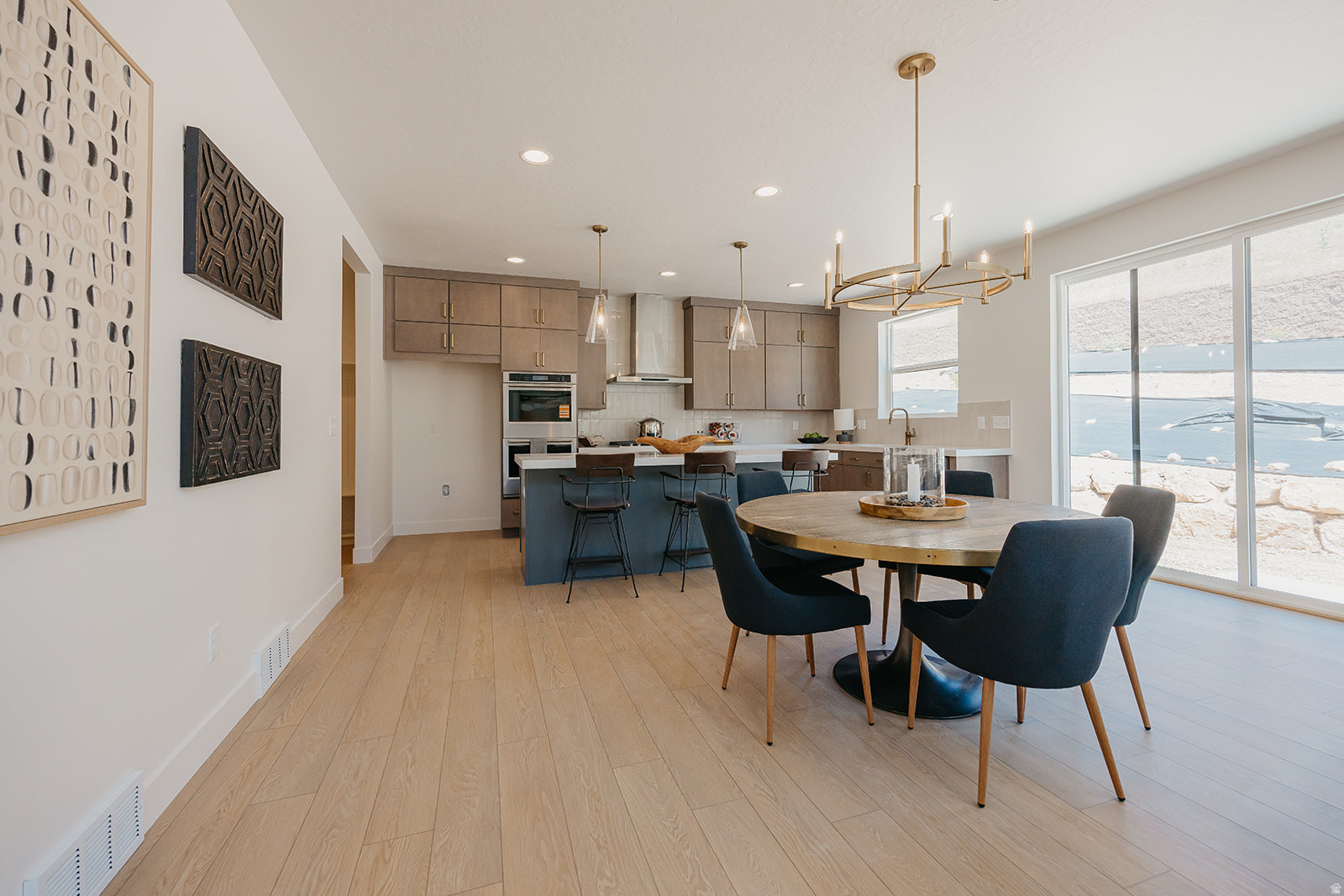CANYON POINT - Residential