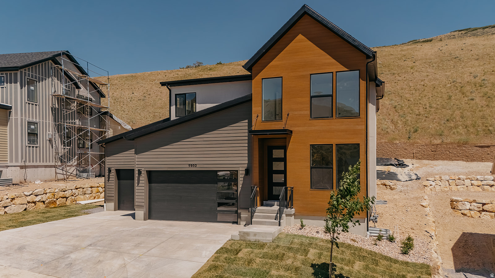 CANYON POINT - Residential
