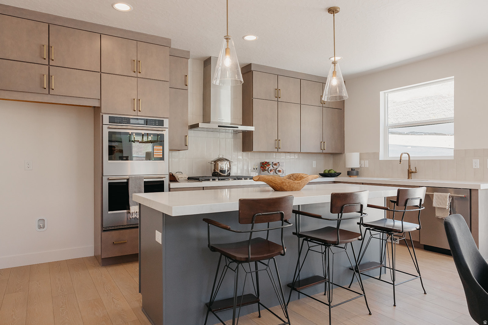 CANYON POINT - Residential