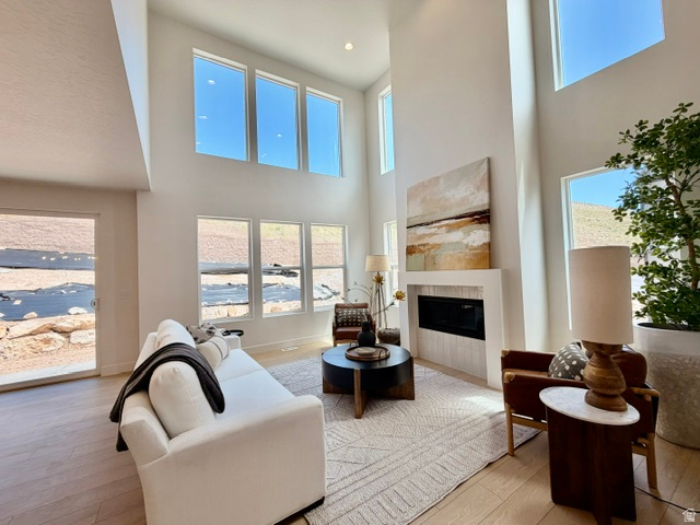 CANYON POINT - Residential