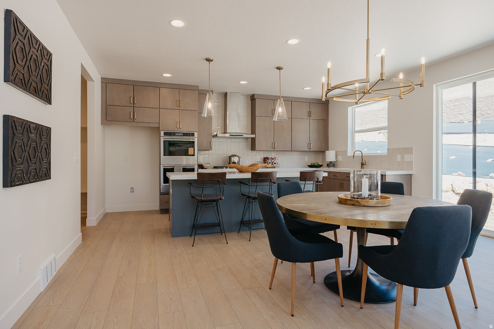 CANYON POINT - Residential