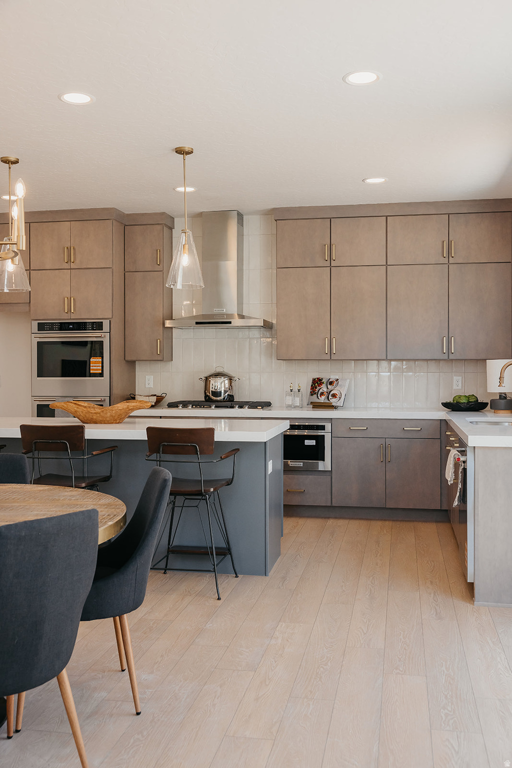 CANYON POINT - Residential