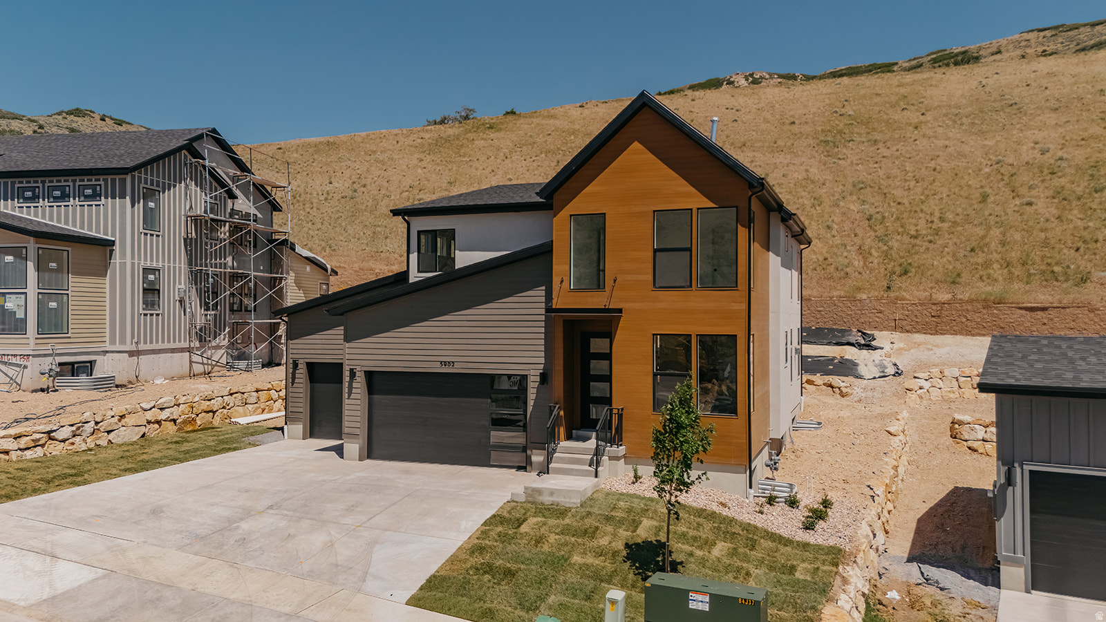 CANYON POINT - Residential