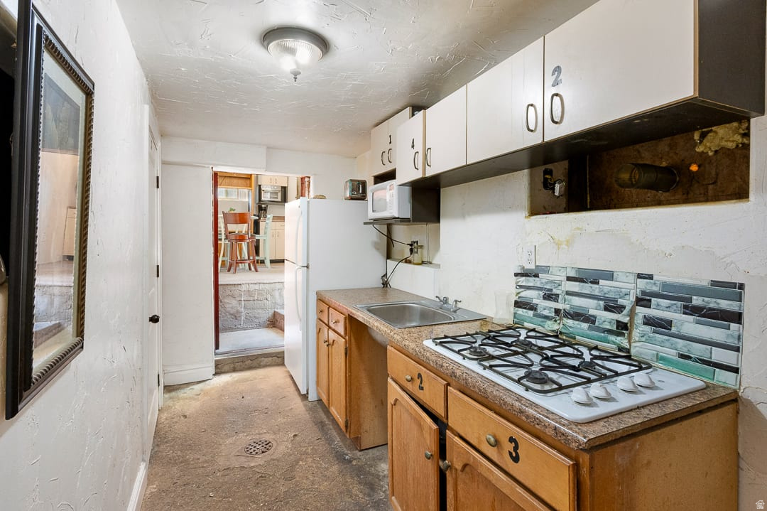 CASCADE ACRES - Residential