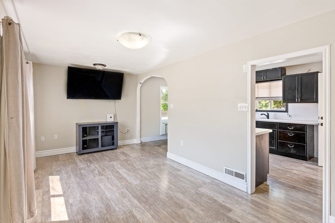 CASCADE ACRES - Residential