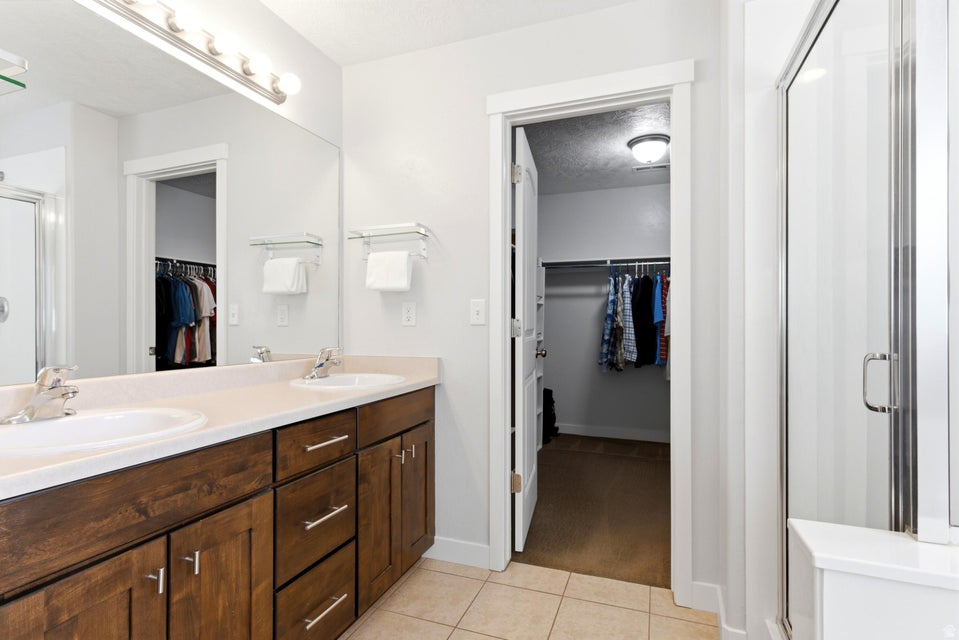 HUNTERS CREEK - Residential