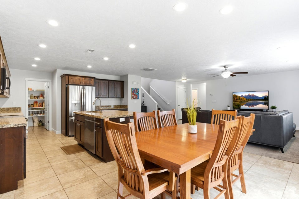 HUNTERS CREEK - Residential