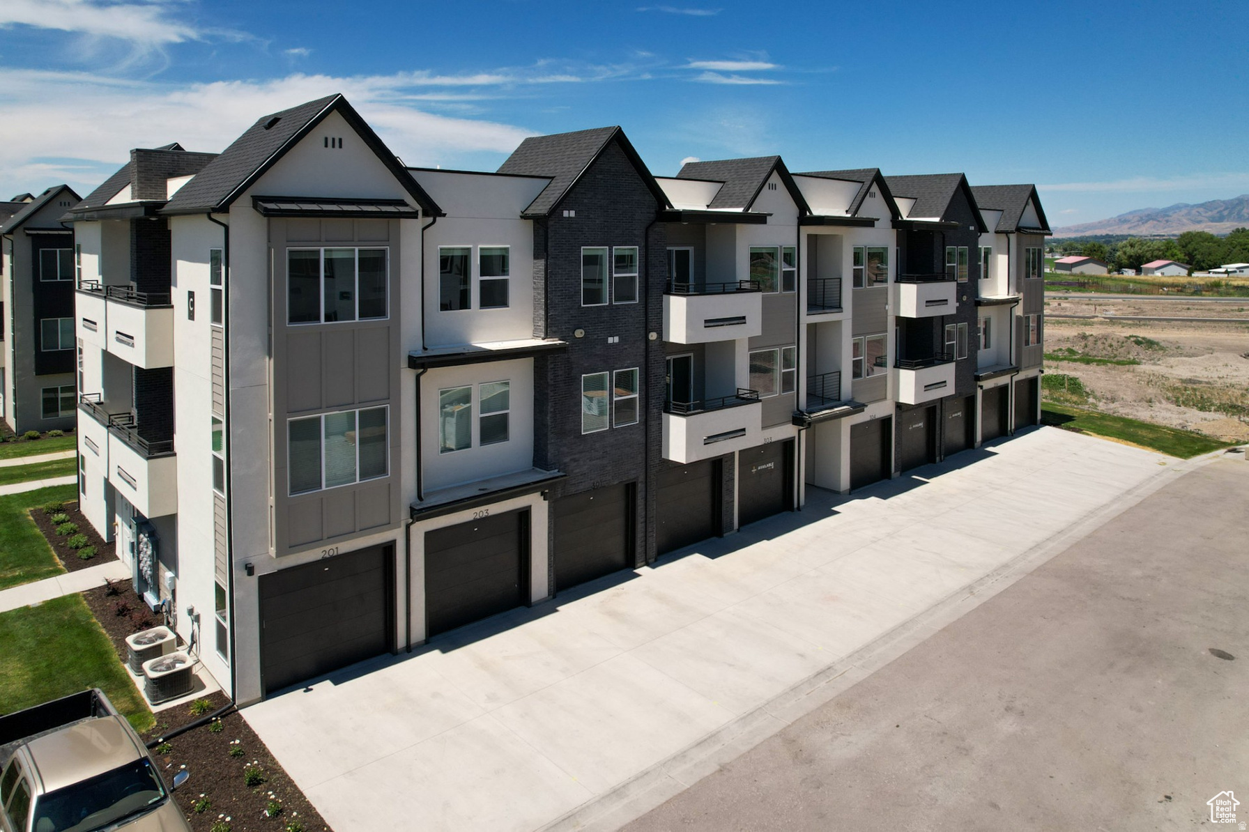 RIDGELINE PARK - Residential