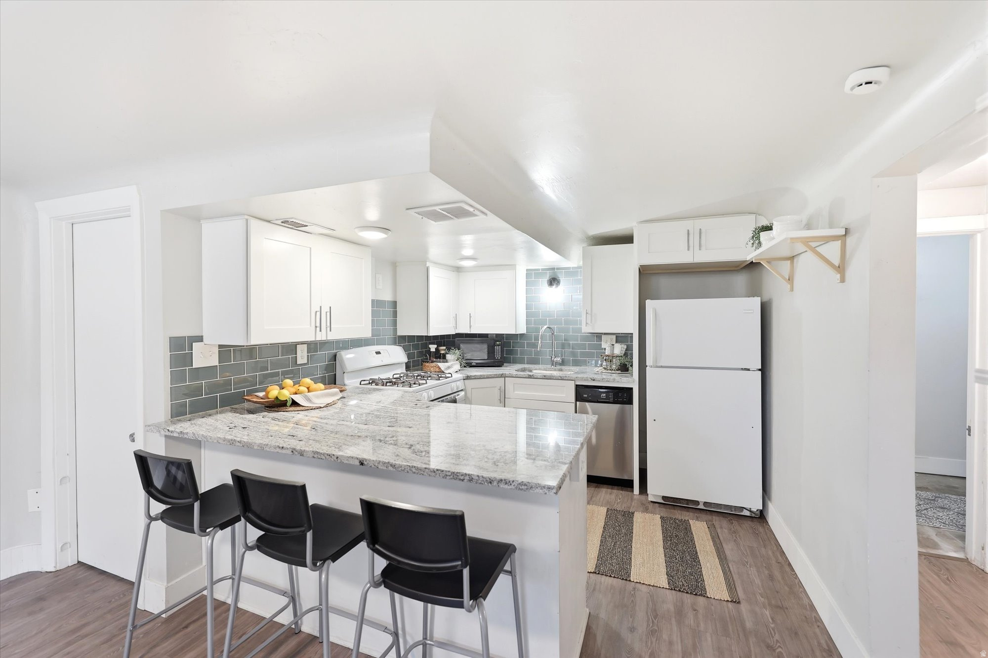 NORTH UNIVERSITY - Residential