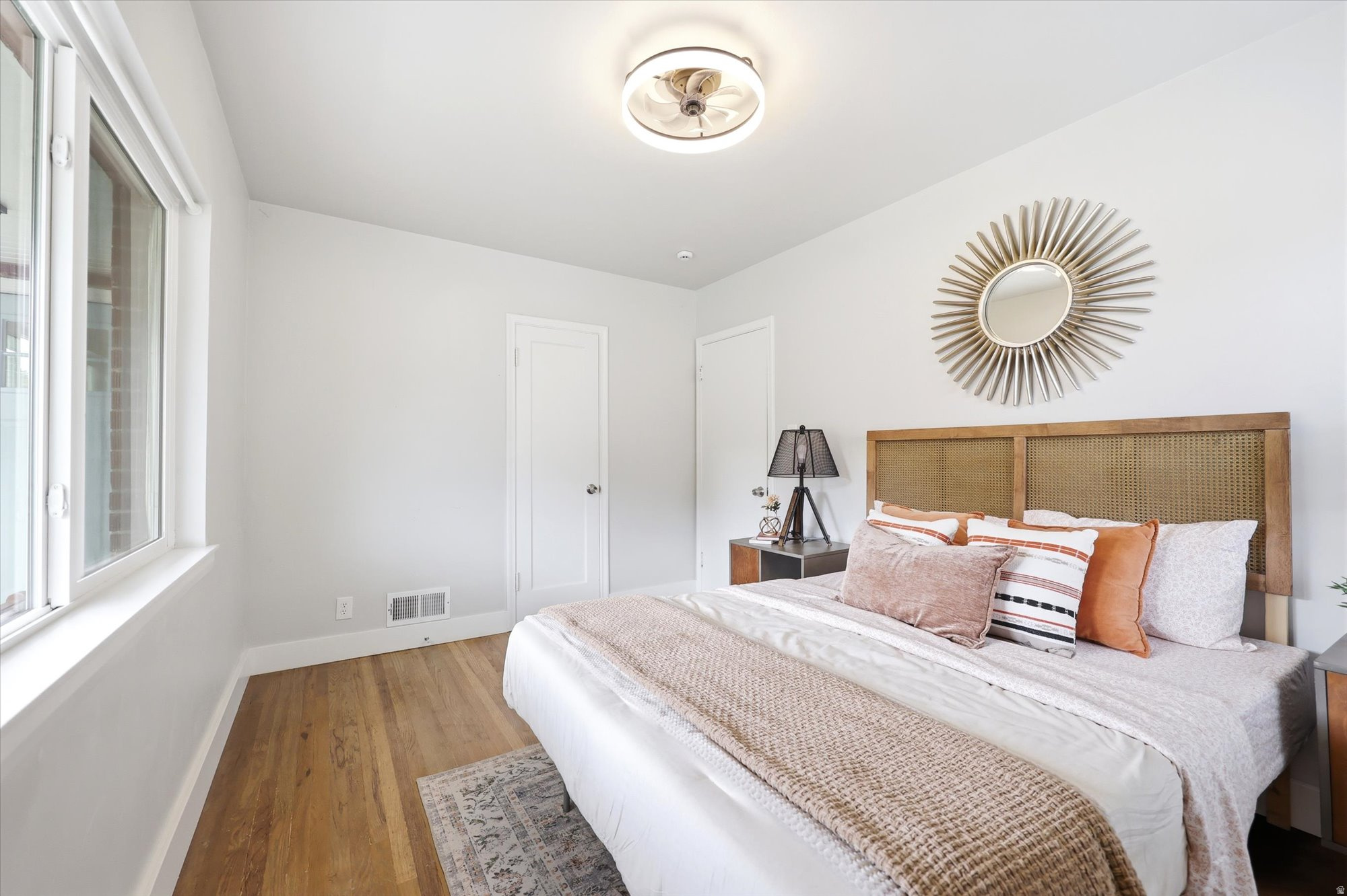 NORTH UNIVERSITY - Residential