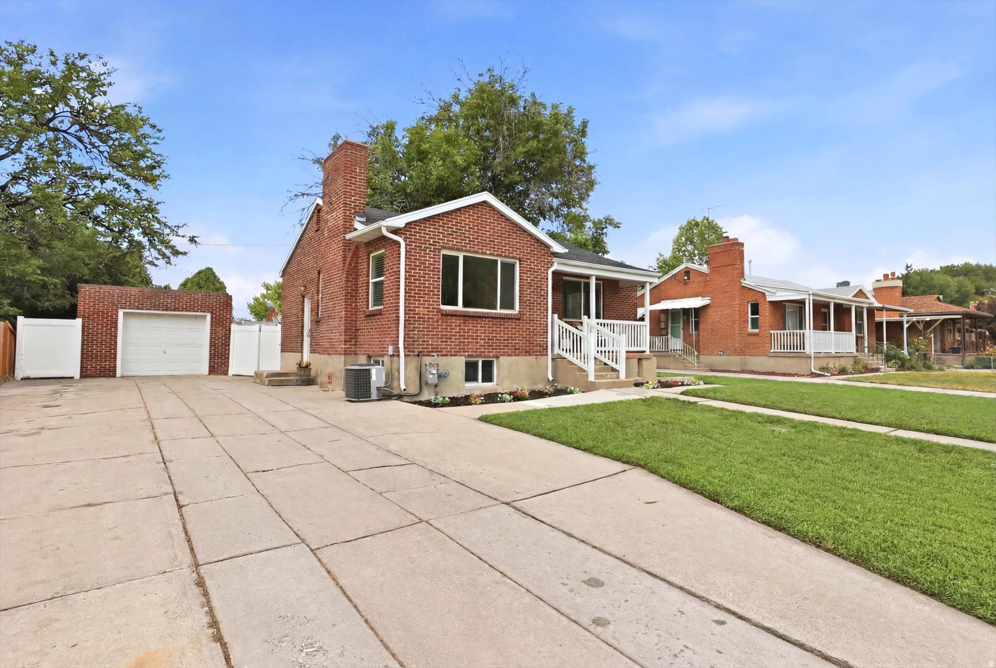 NORTH UNIVERSITY - Residential