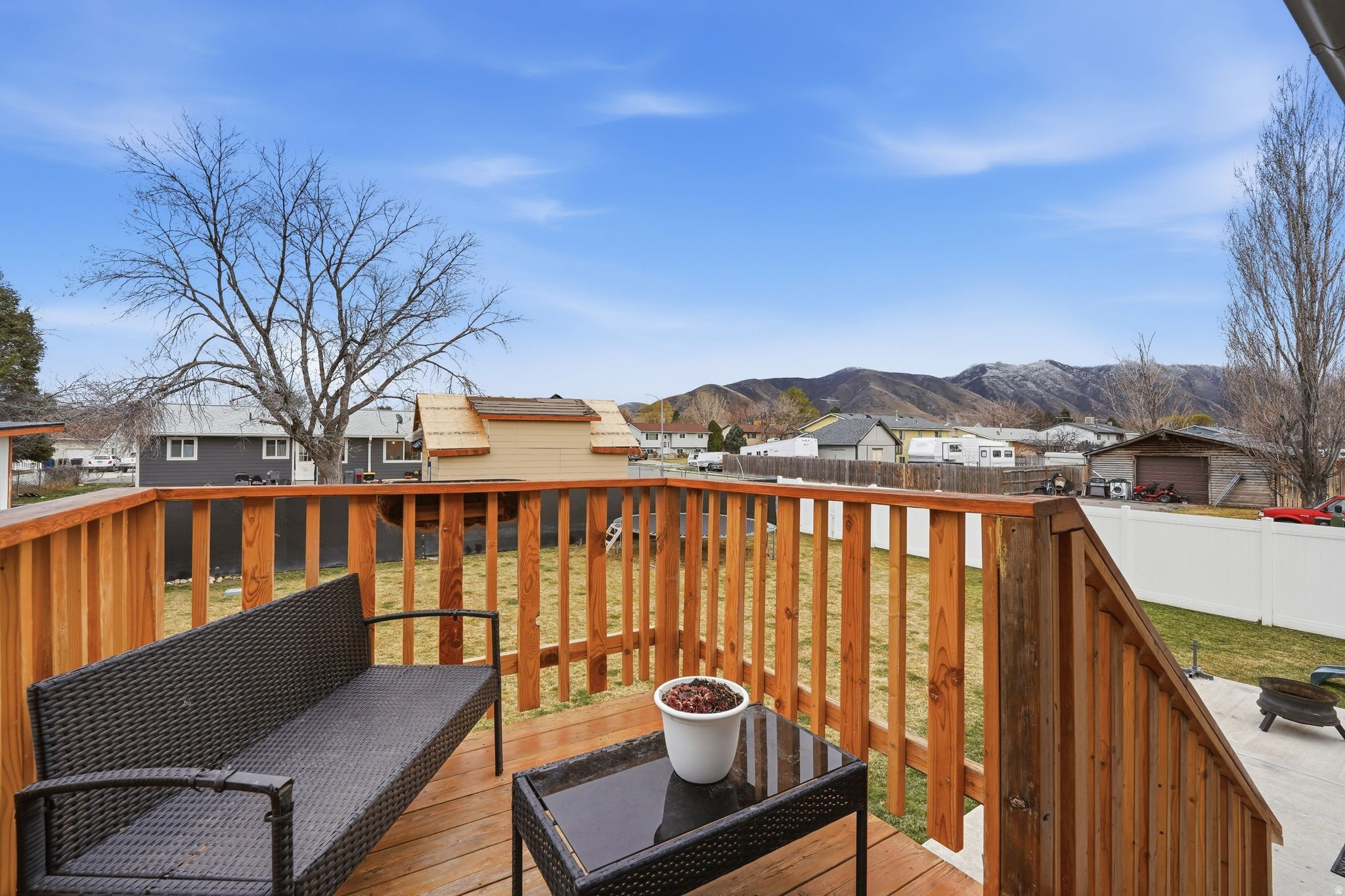 MEADOW LANE - Residential