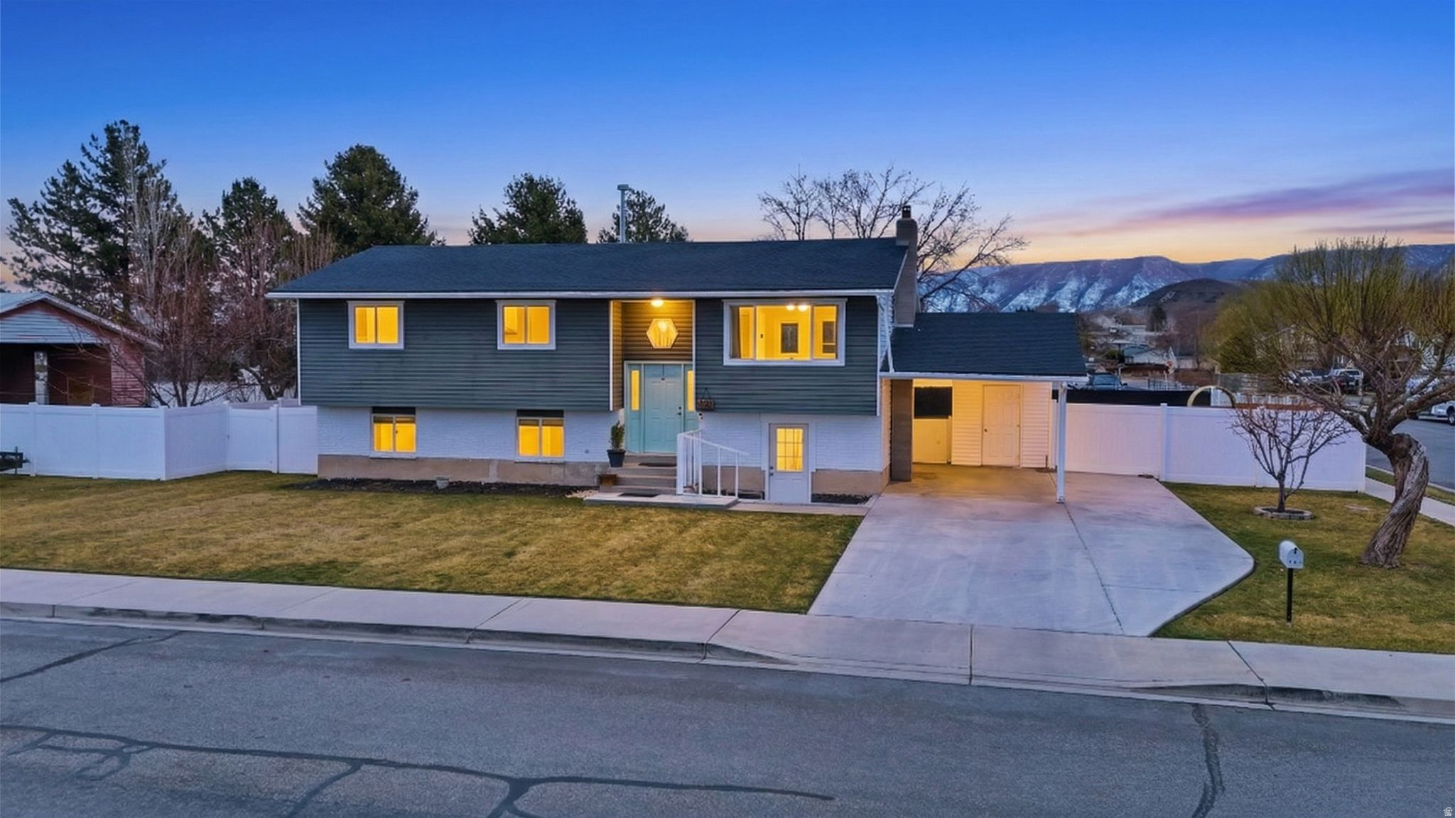 MEADOW LANE - Residential