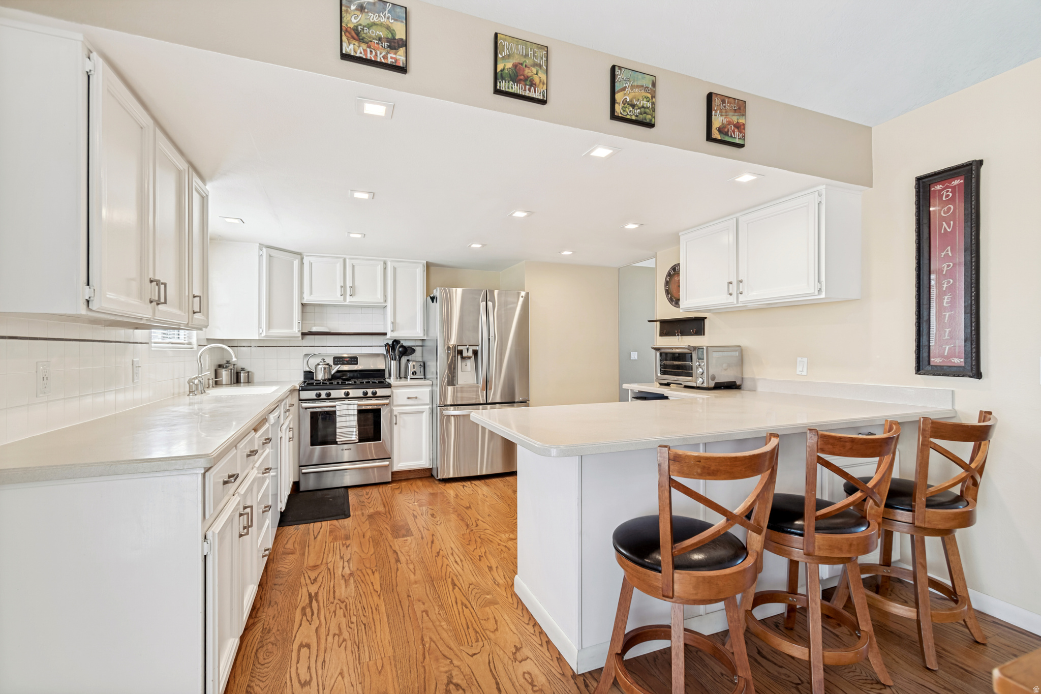 FALCONHURST - Residential