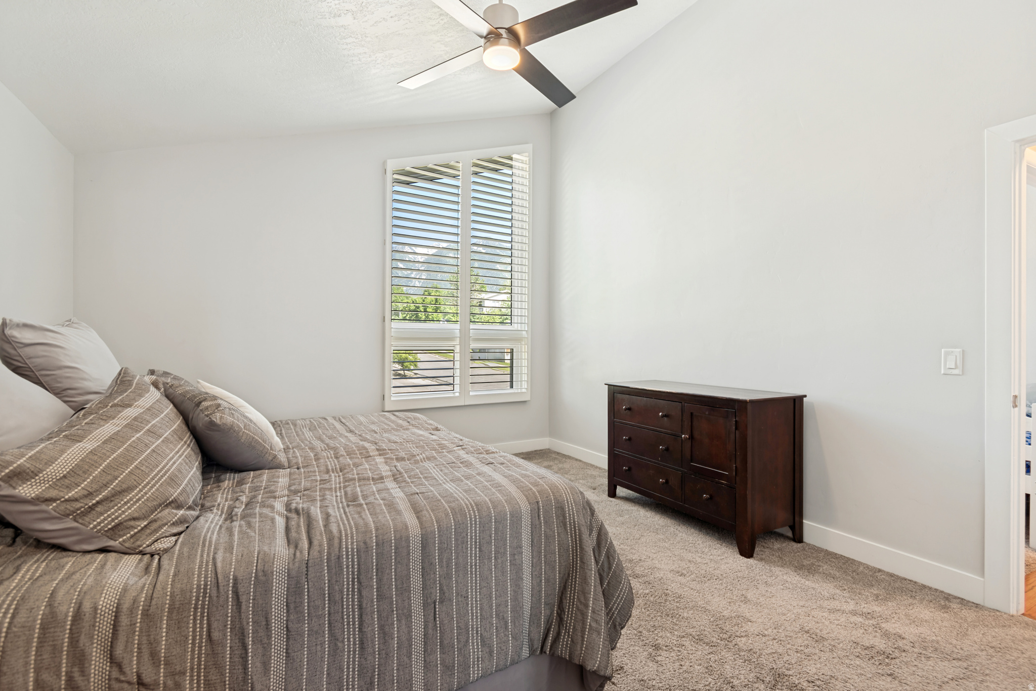 FALCONHURST - Residential