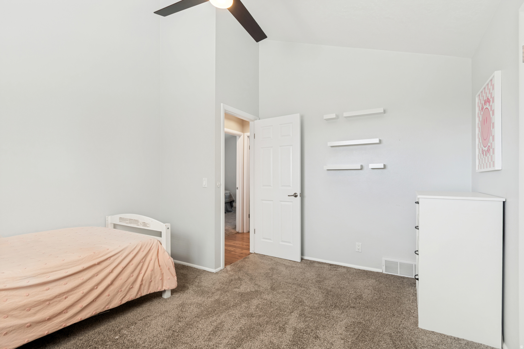 FALCONHURST - Residential
