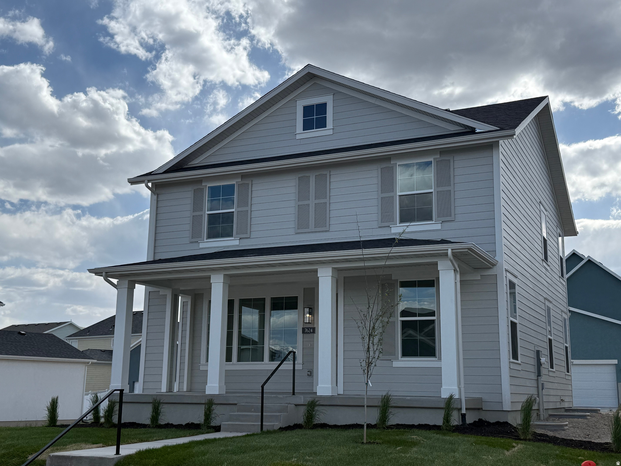 OQUIRRH WEST - Residential