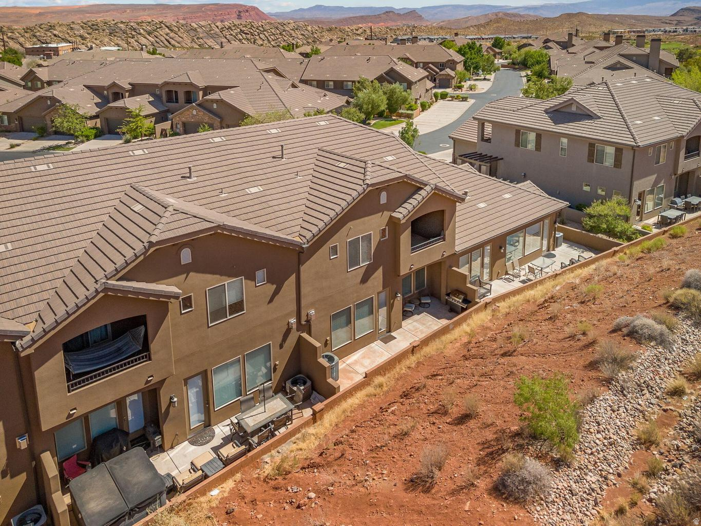 CORAL RIDGE TOWNHOMES PH 3-C - Residential