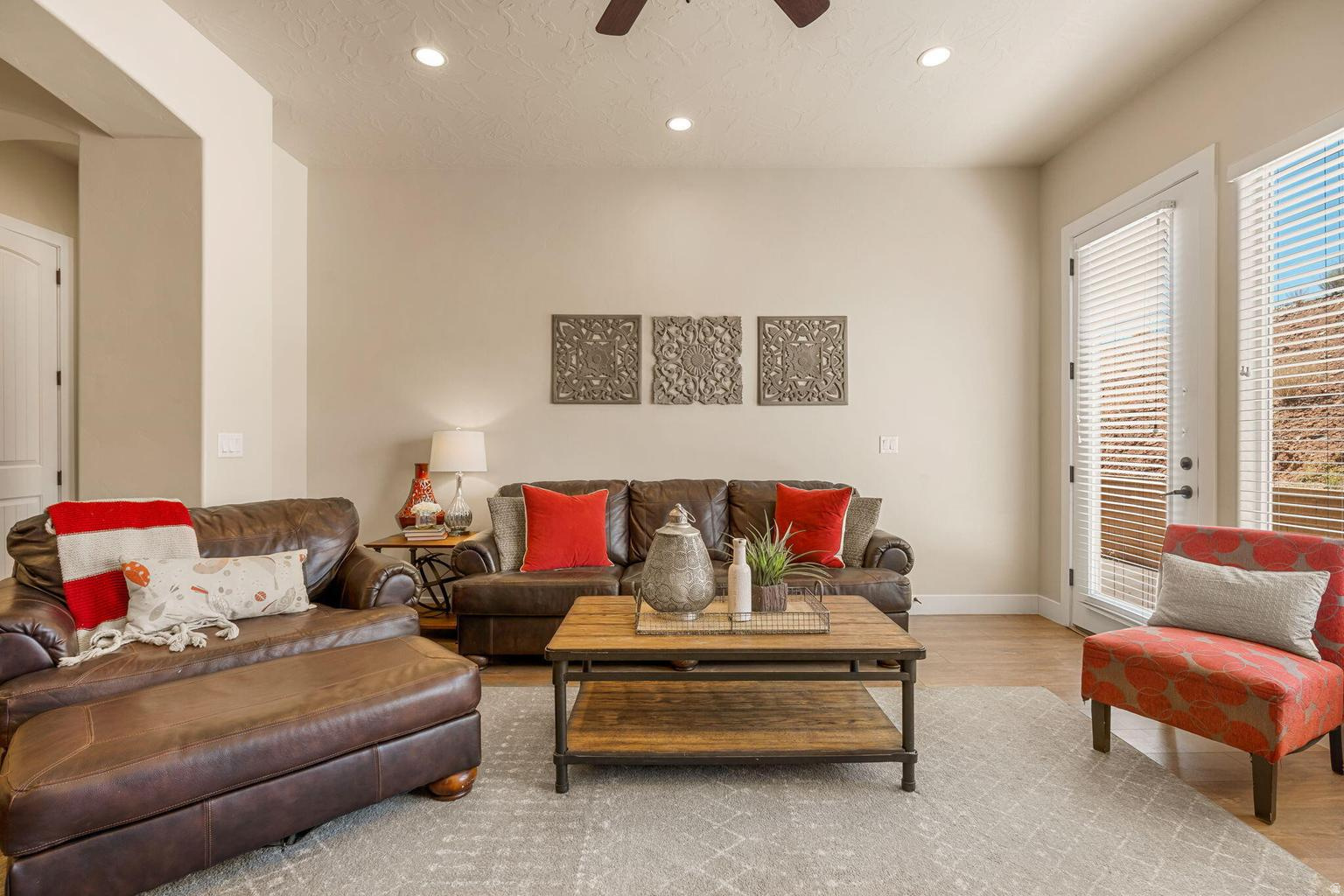 CORAL RIDGE TOWNHOMES PH 3-C - Residential