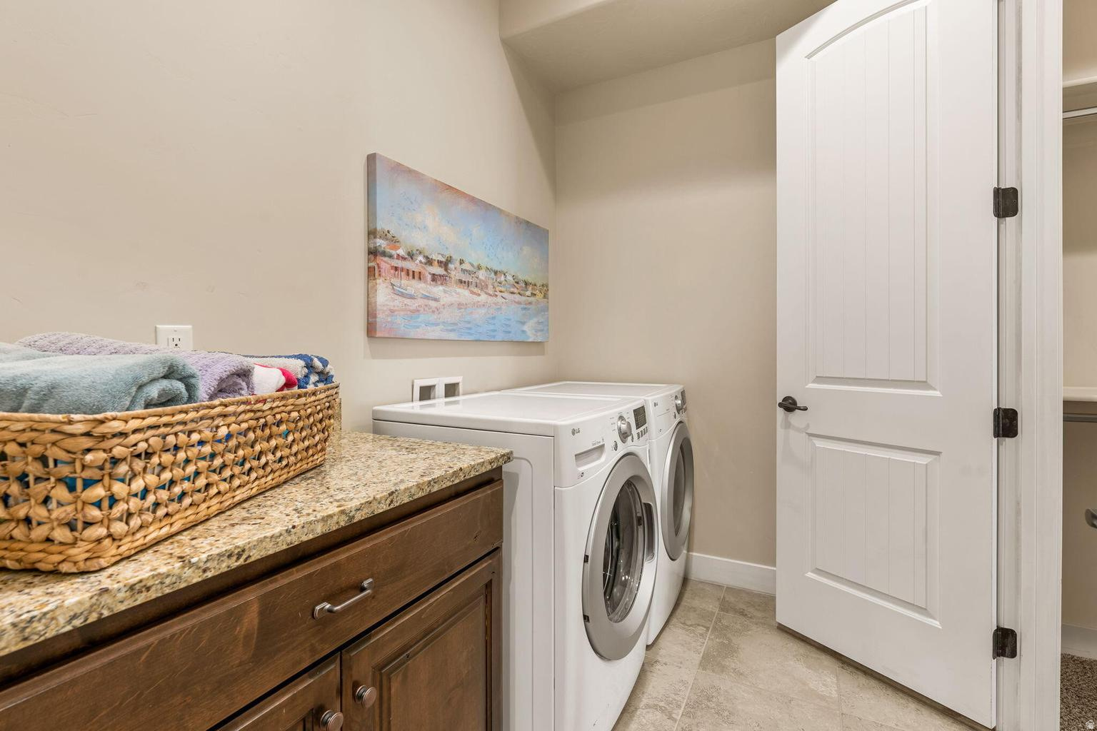 CORAL RIDGE TOWNHOMES PH 3-C - Residential