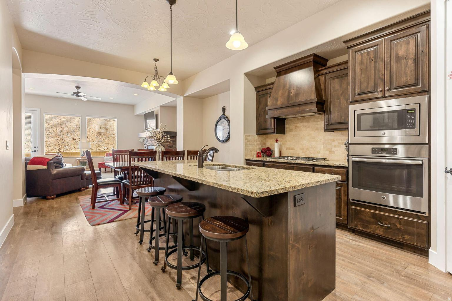 CORAL RIDGE TOWNHOMES PH 3-C - Residential