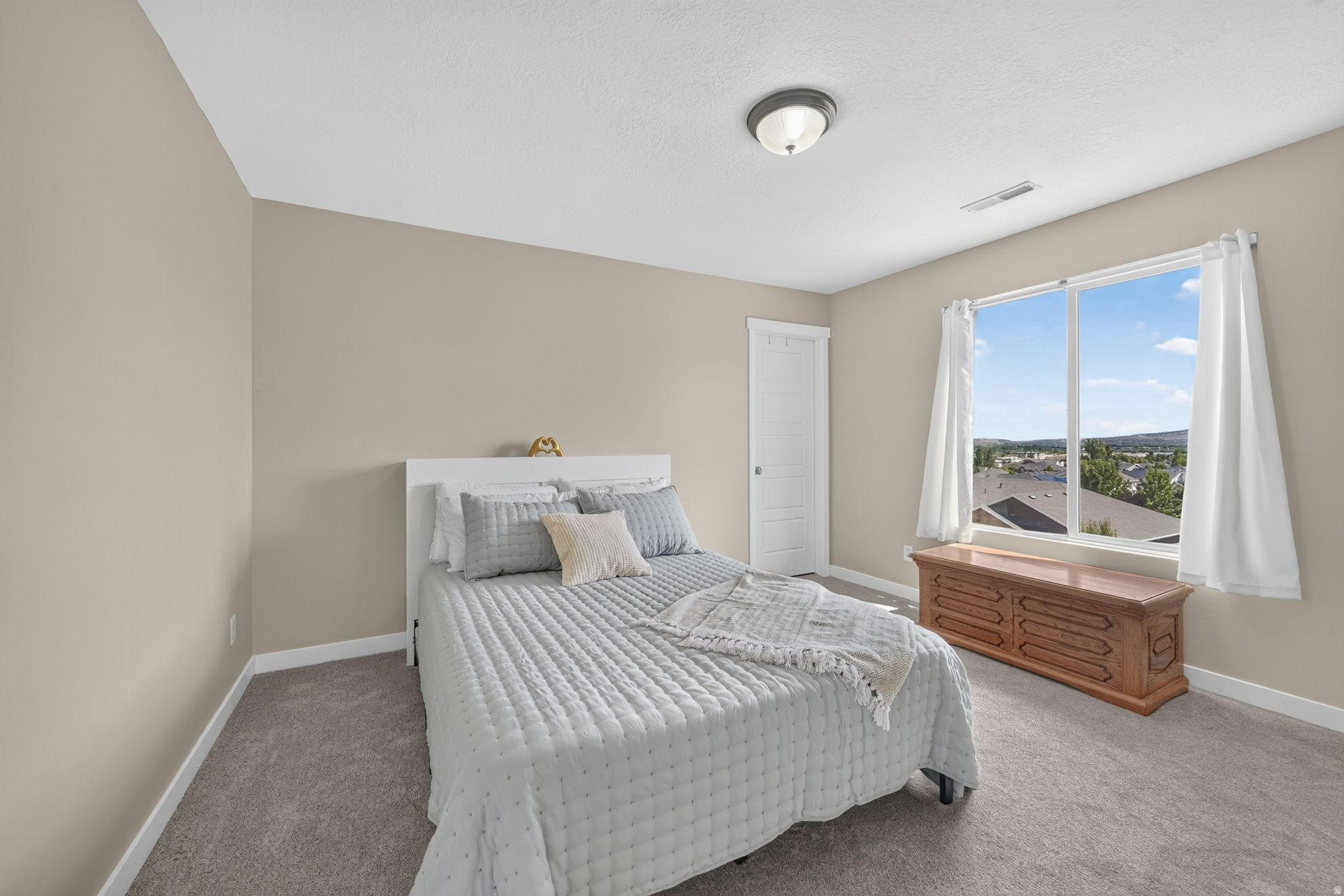 JORDAN HEIGHTS - Residential