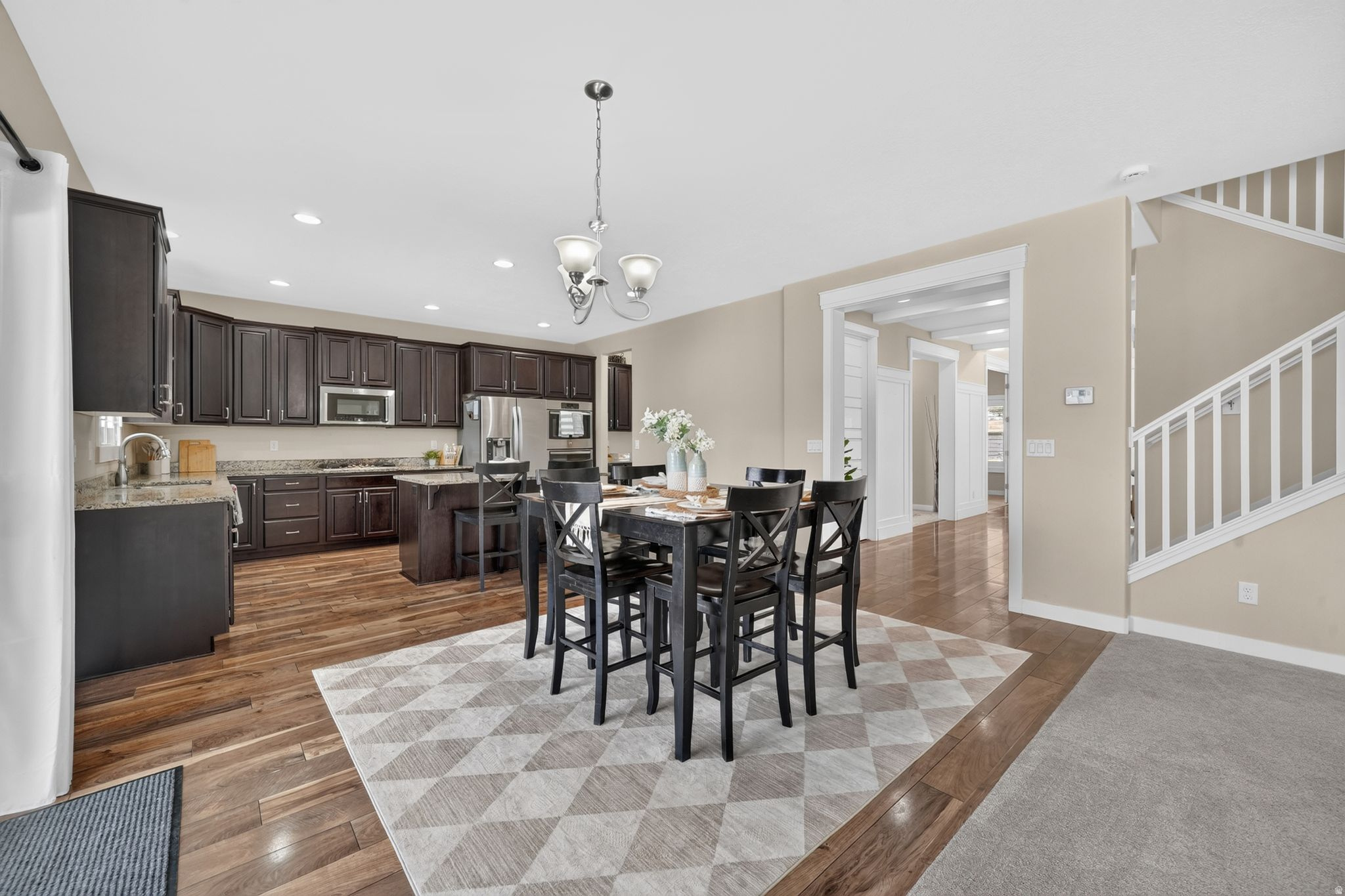 JORDAN HEIGHTS - Residential