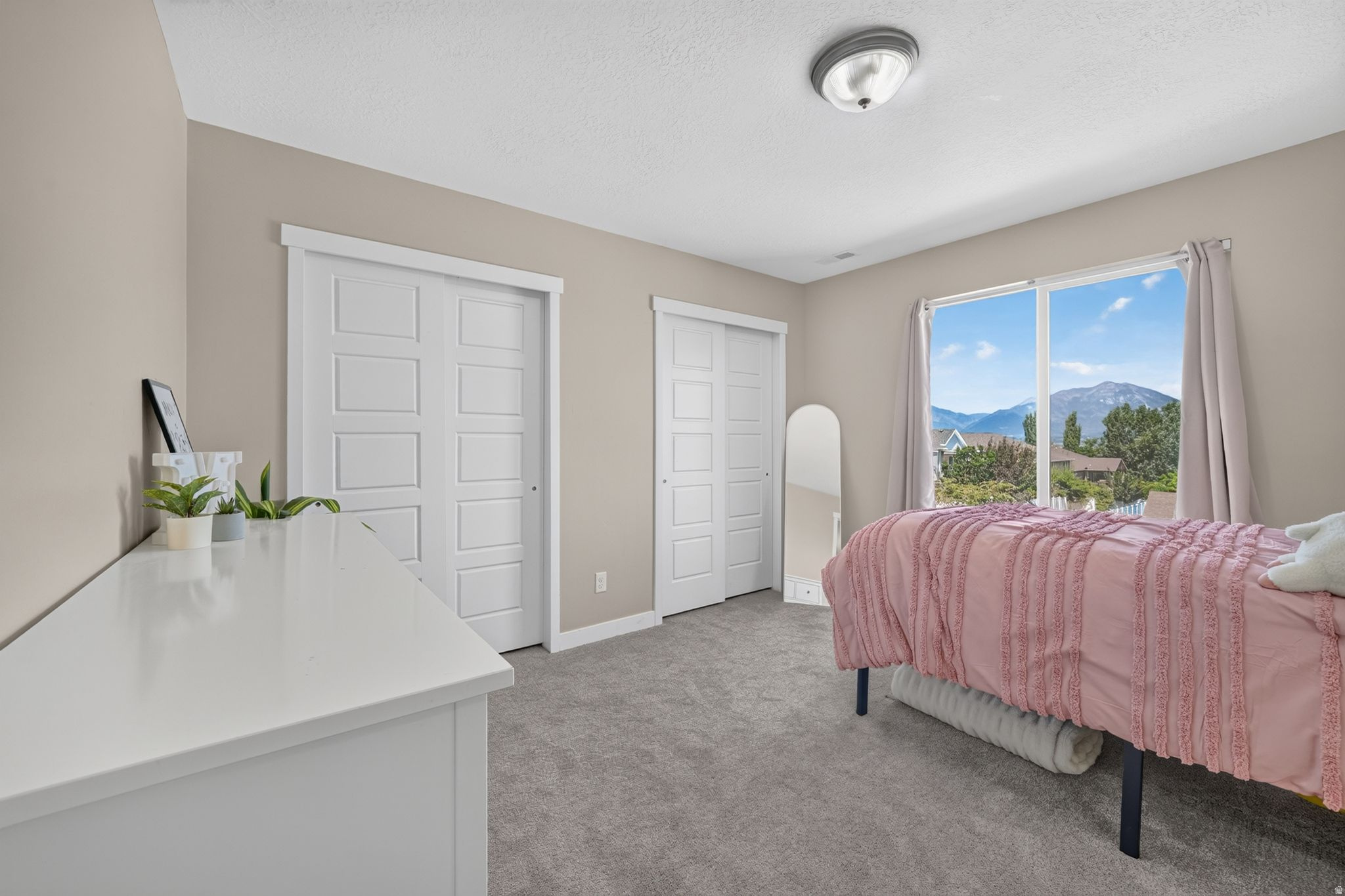 JORDAN HEIGHTS - Residential