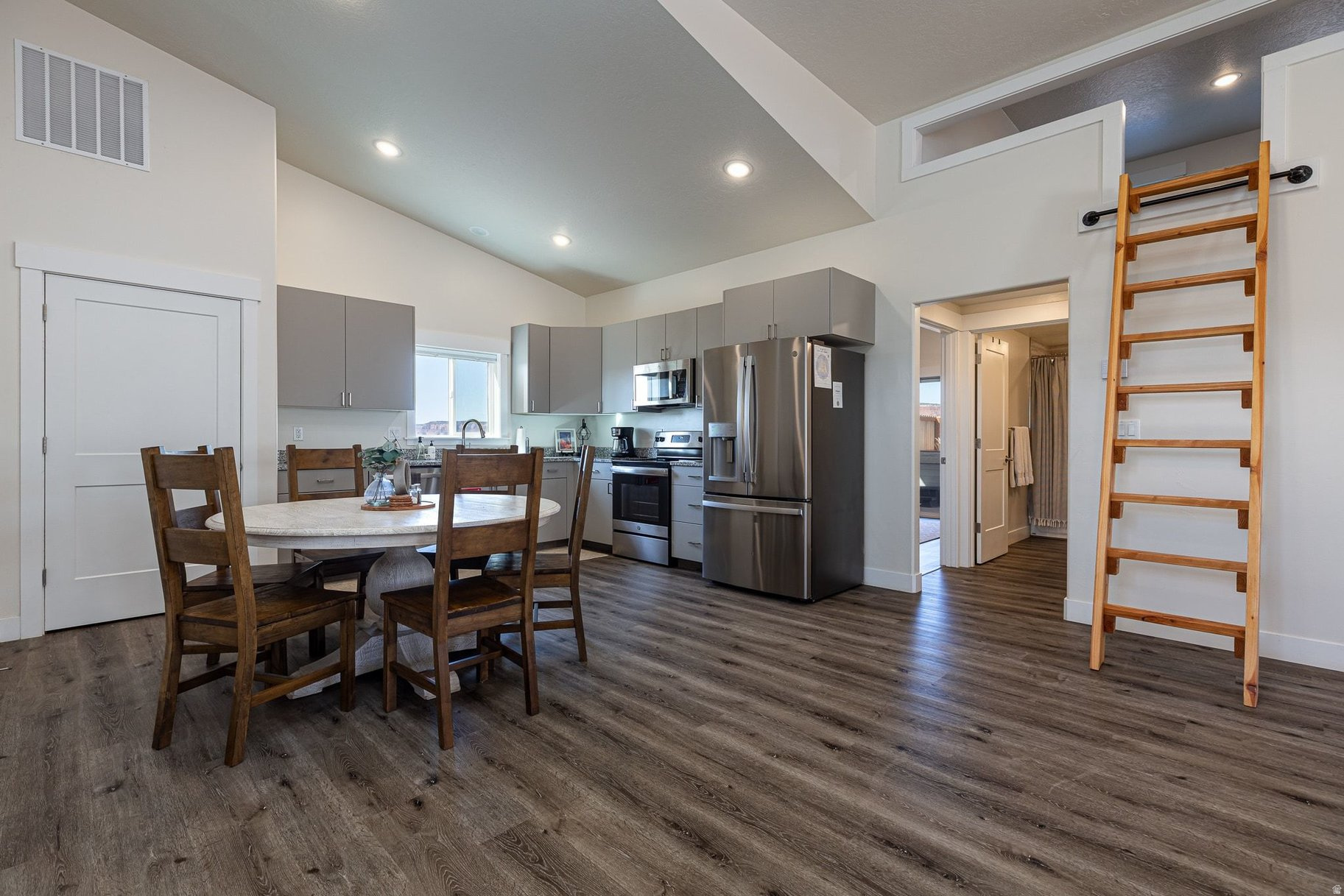 SUNFLOWER VALLEY ESTATES - Residential