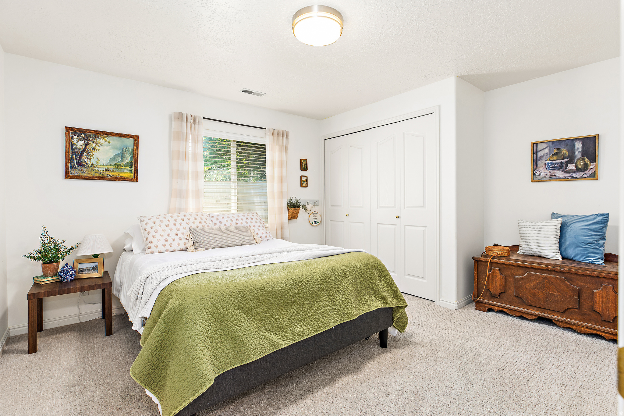 EAGLE POINT - Residential
