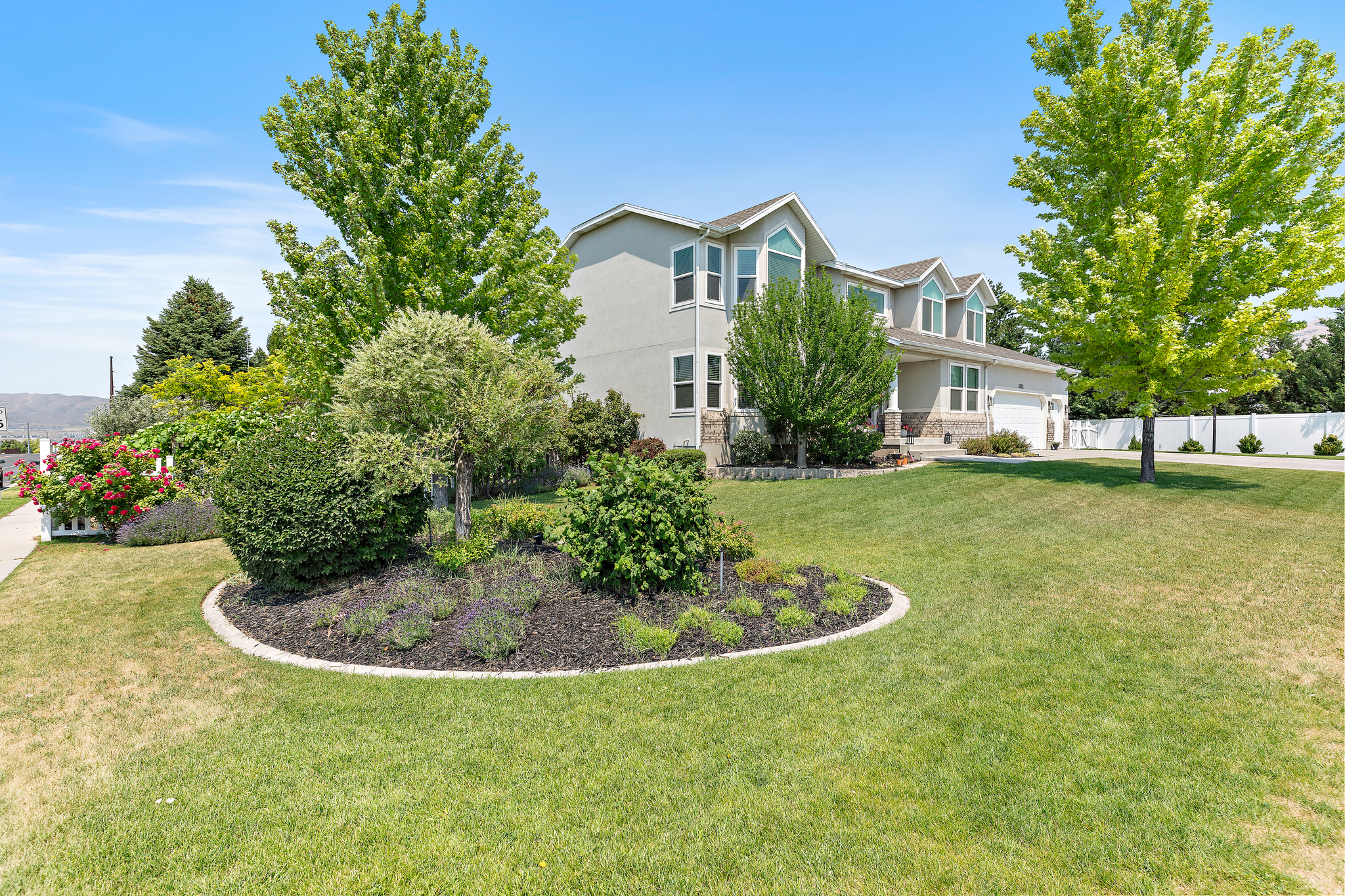 EAGLE POINT - Residential