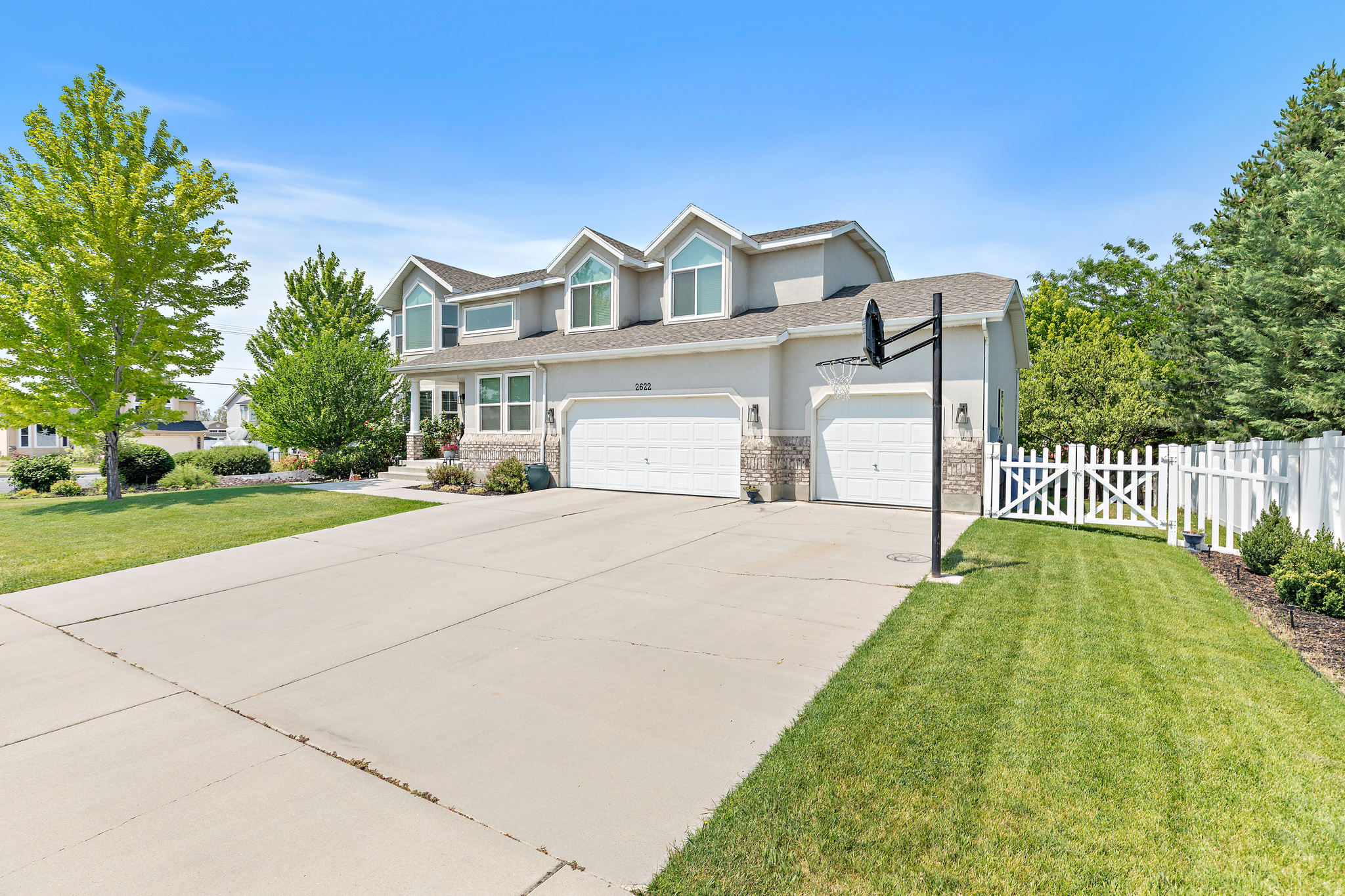 EAGLE POINT - Residential
