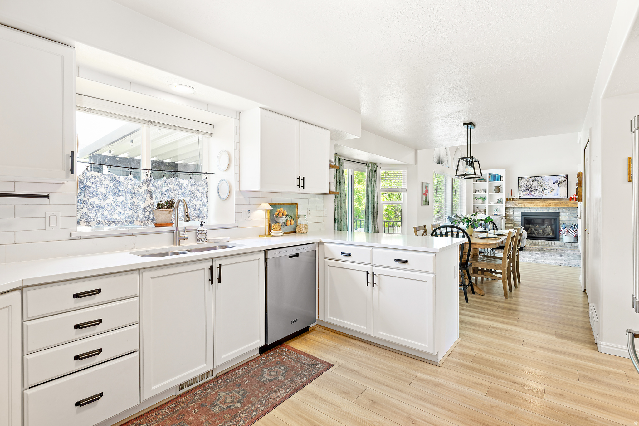 EAGLE POINT - Residential