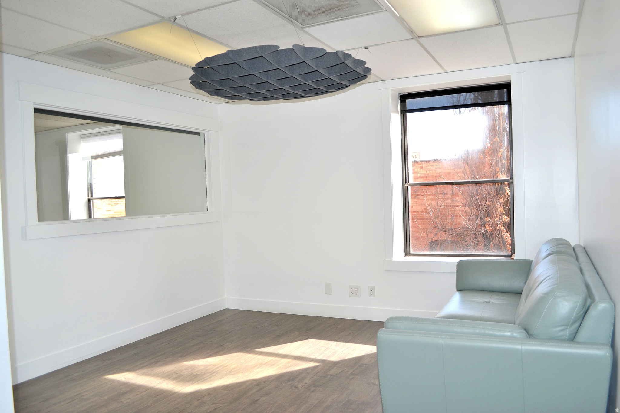 CRESTON PLAZA - Commercial Lease