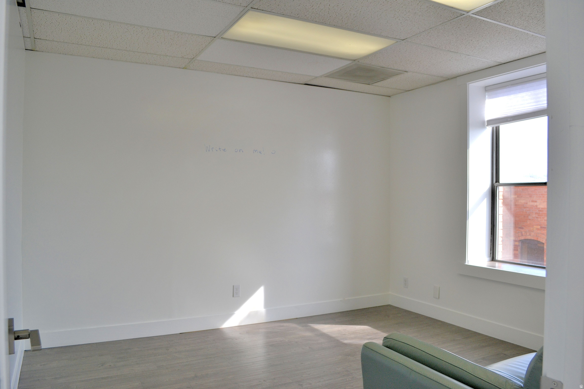 CRESTON PLAZA - Commercial Lease