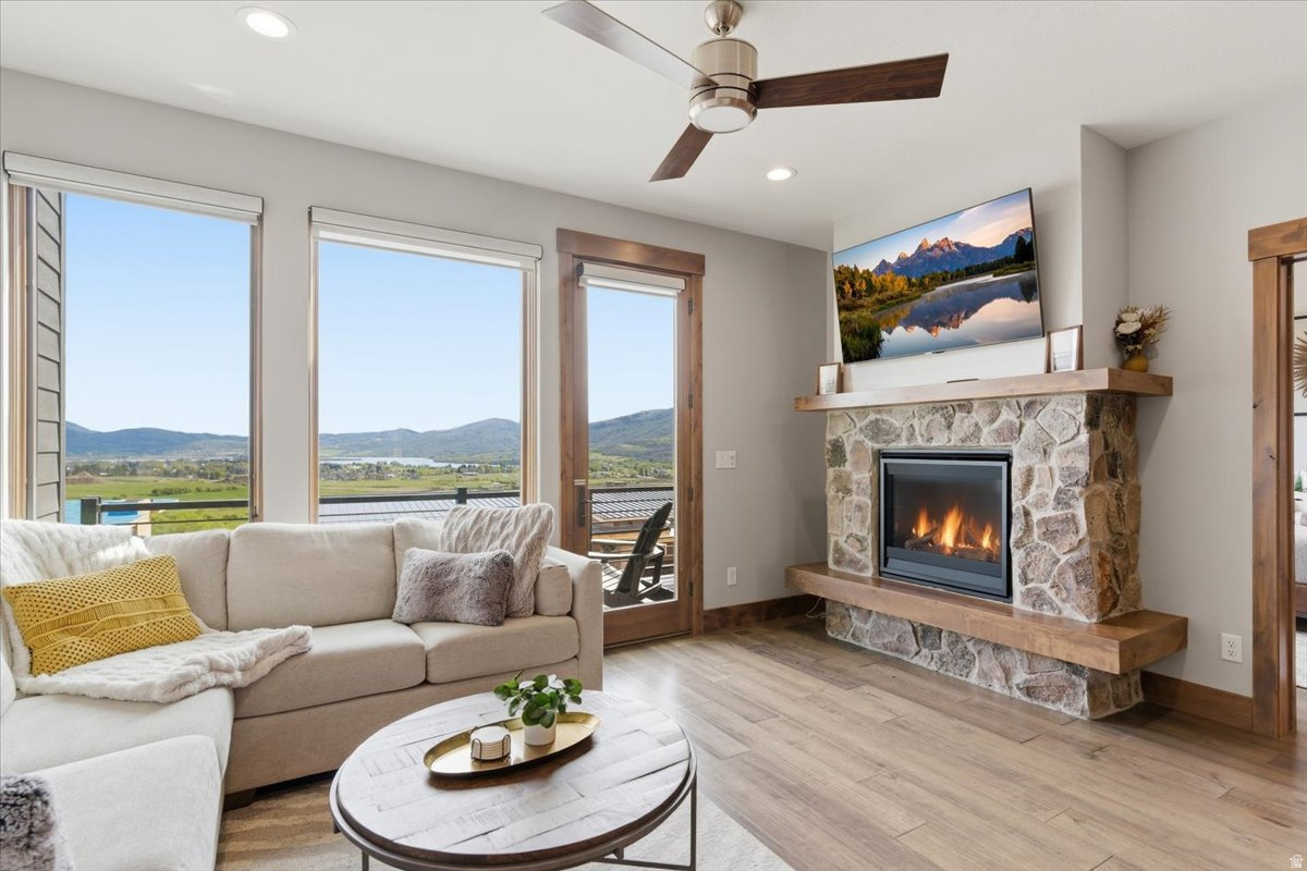 THE RIDGE TOWNHOMES - Residential