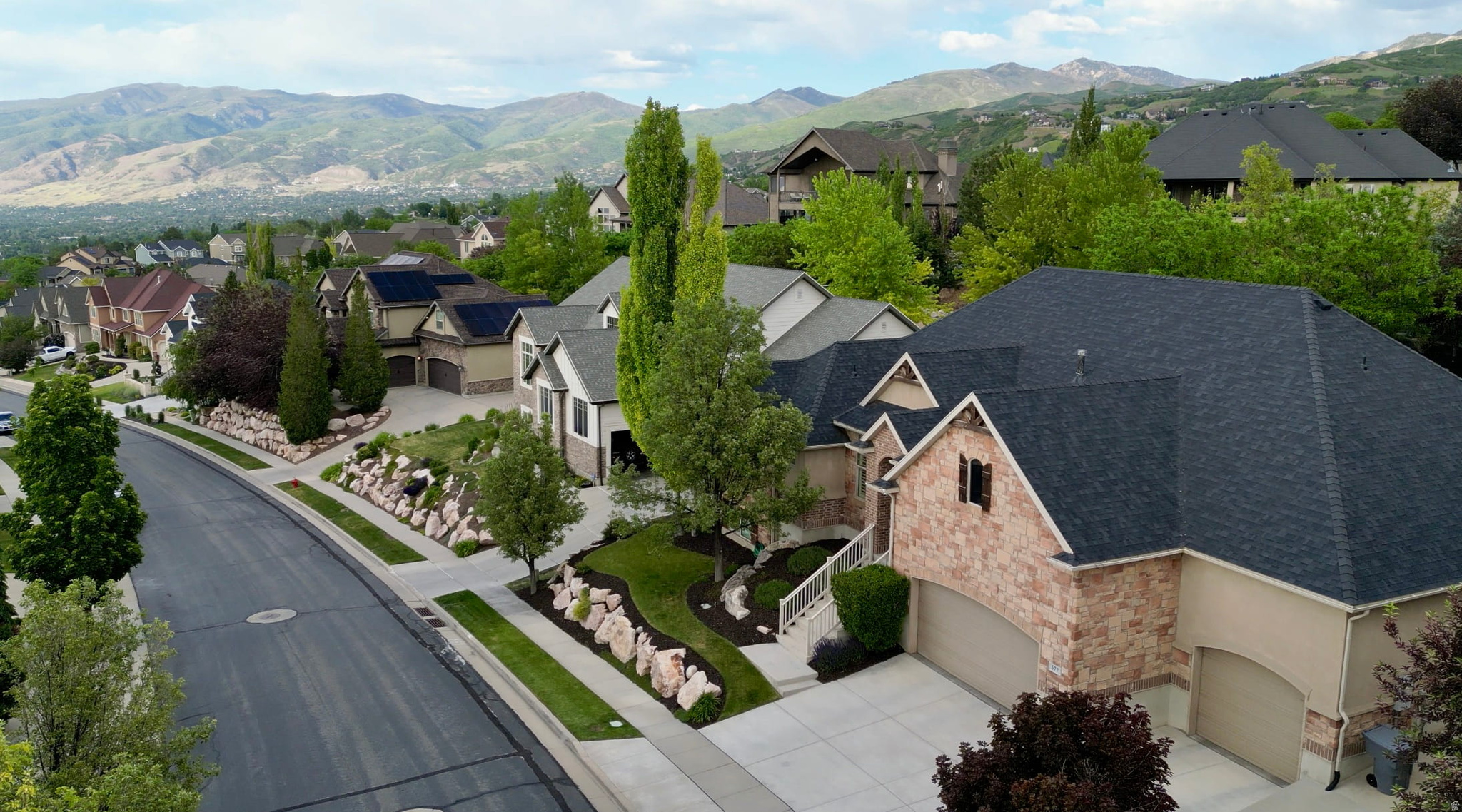EAGLEPOINTE ESTATES - Residential