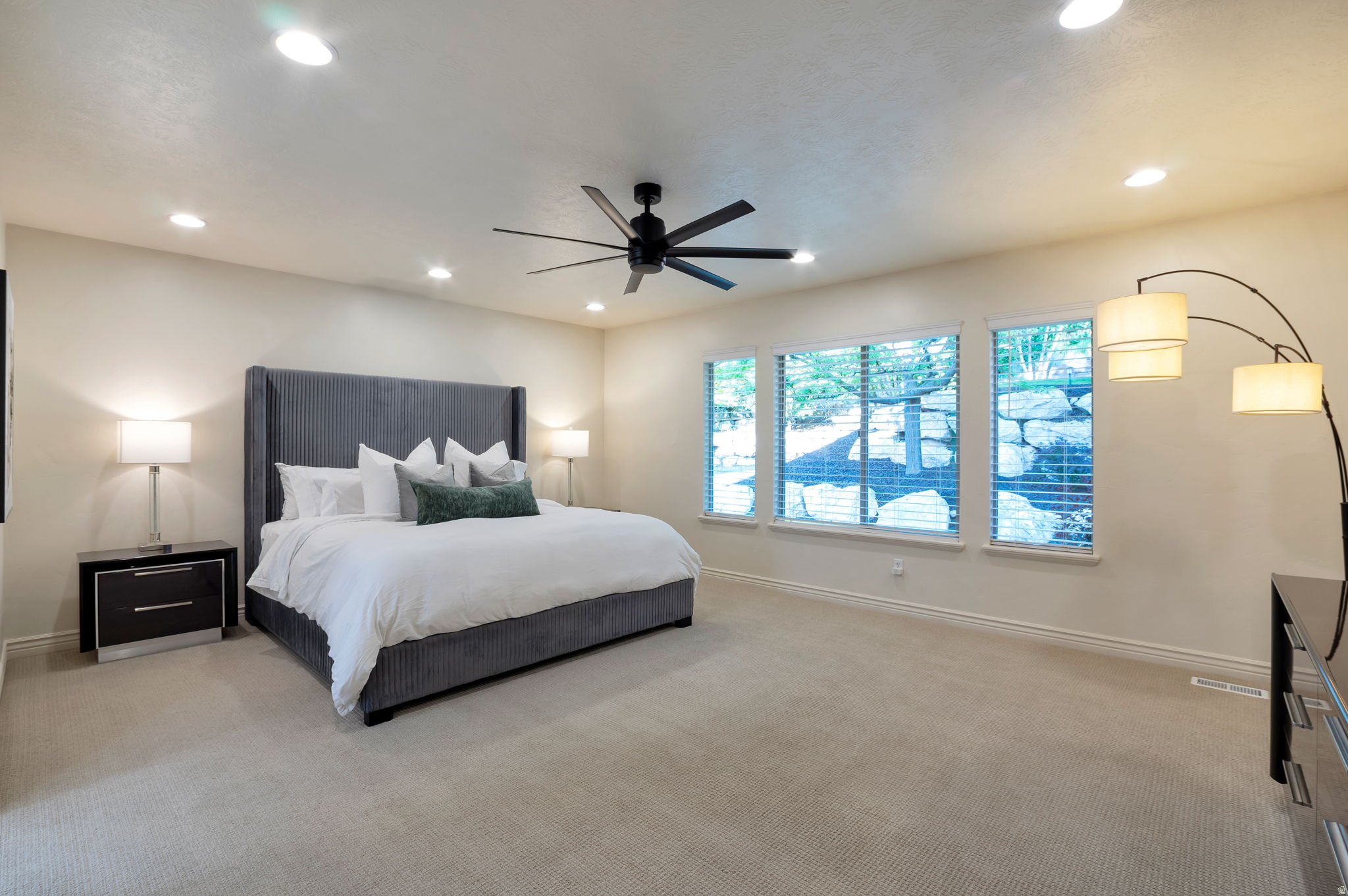 EAGLEPOINTE ESTATES - Residential
