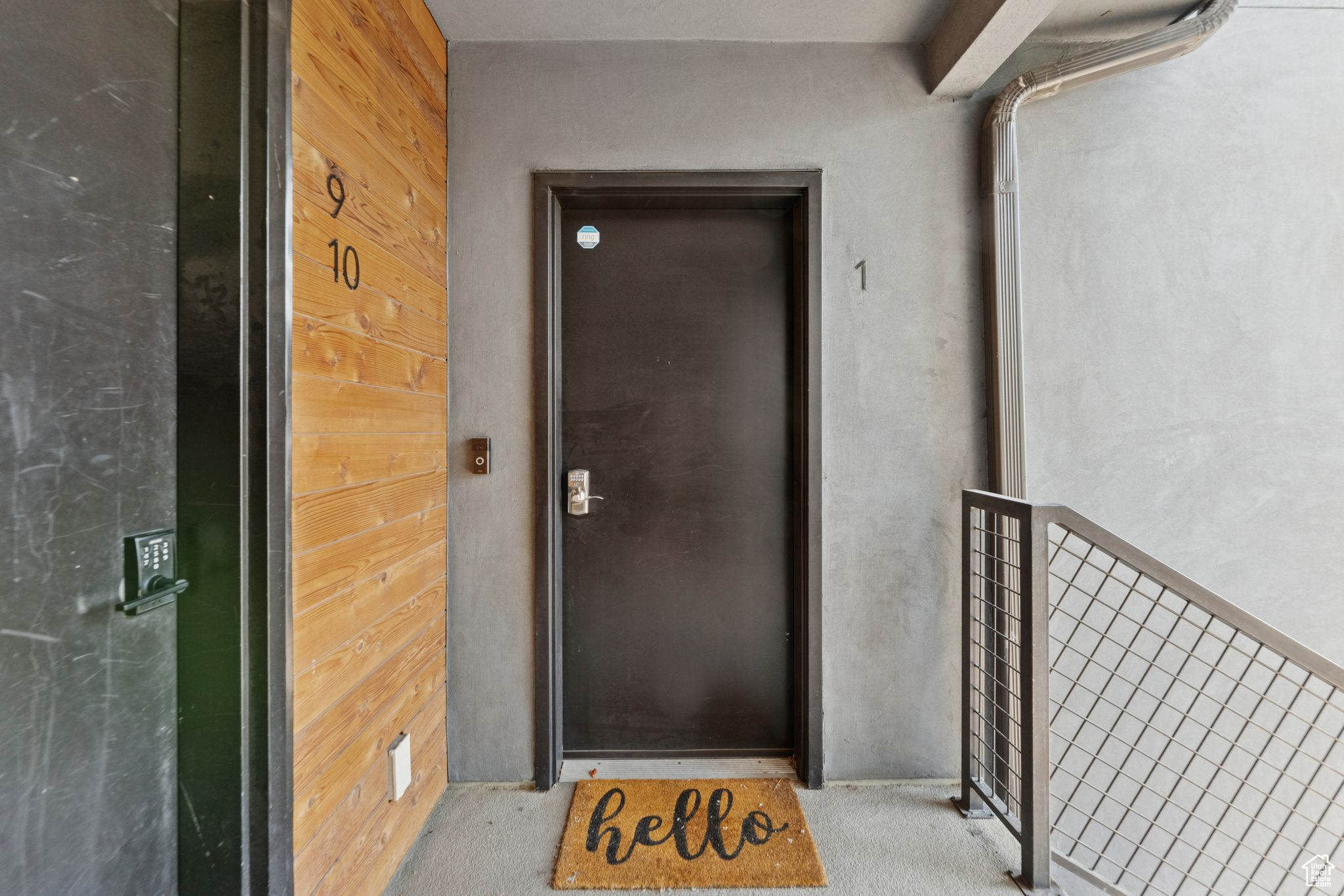 ROW17 - Residential