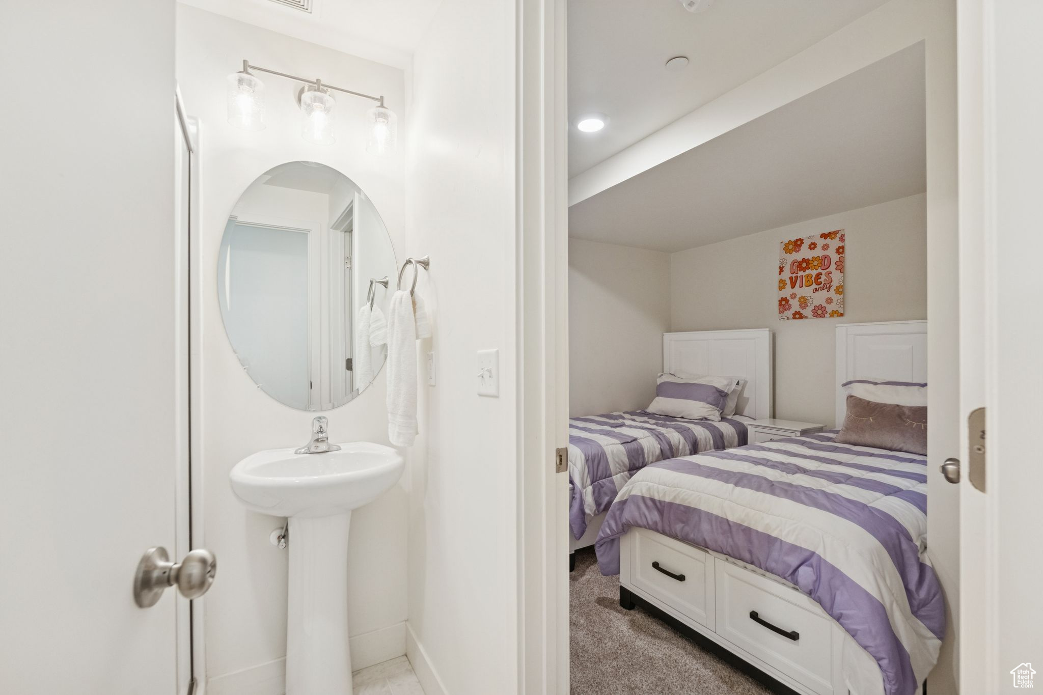 ROW17 - Residential