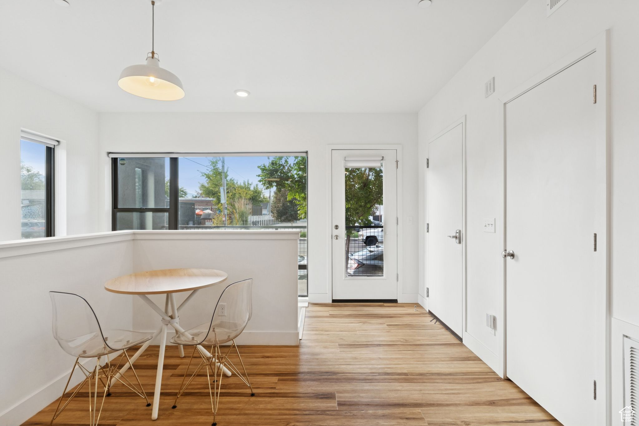 ROW17 - Residential