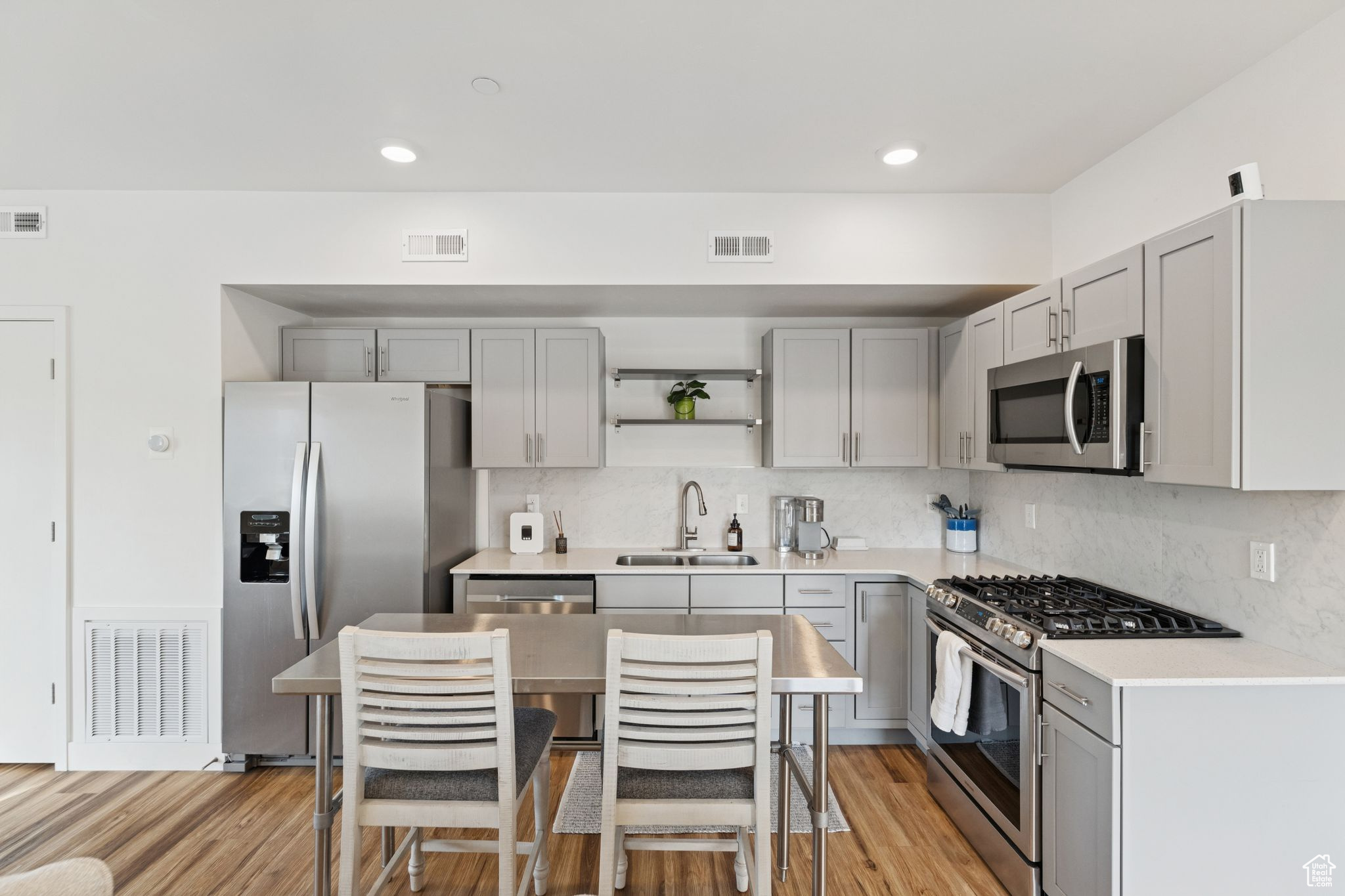 ROW17 - Residential