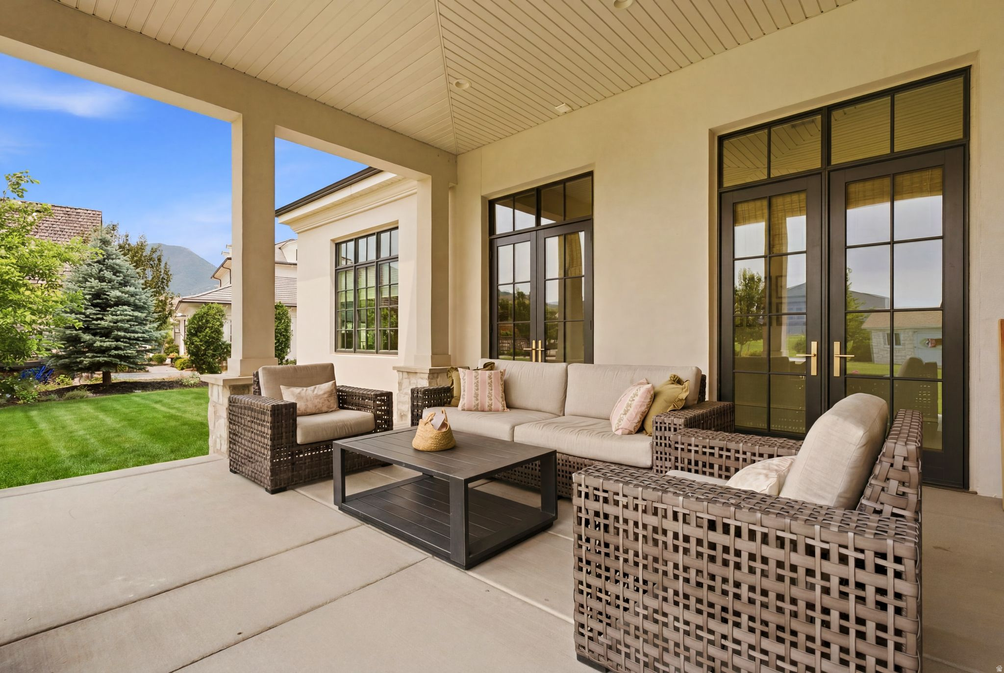 FARM SPRINGS SUBDIVISION - Residential Lease