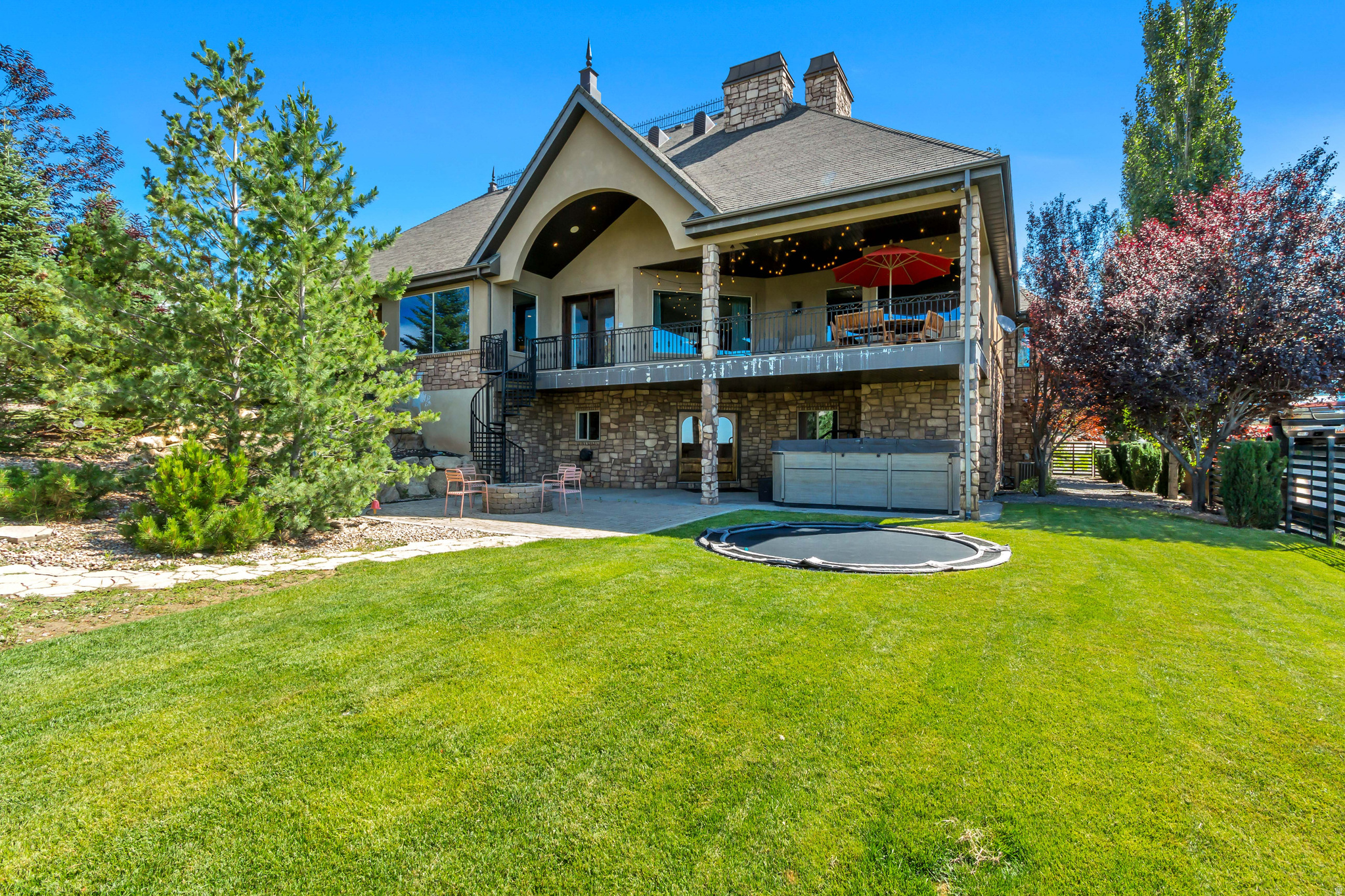 BEACONHILL THE HIGHLANDS - Residential