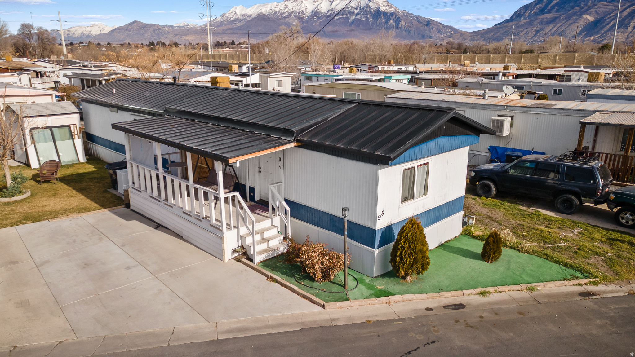 LAMPLIGHTER ESTATES MOBILE HOME PARK - Residential