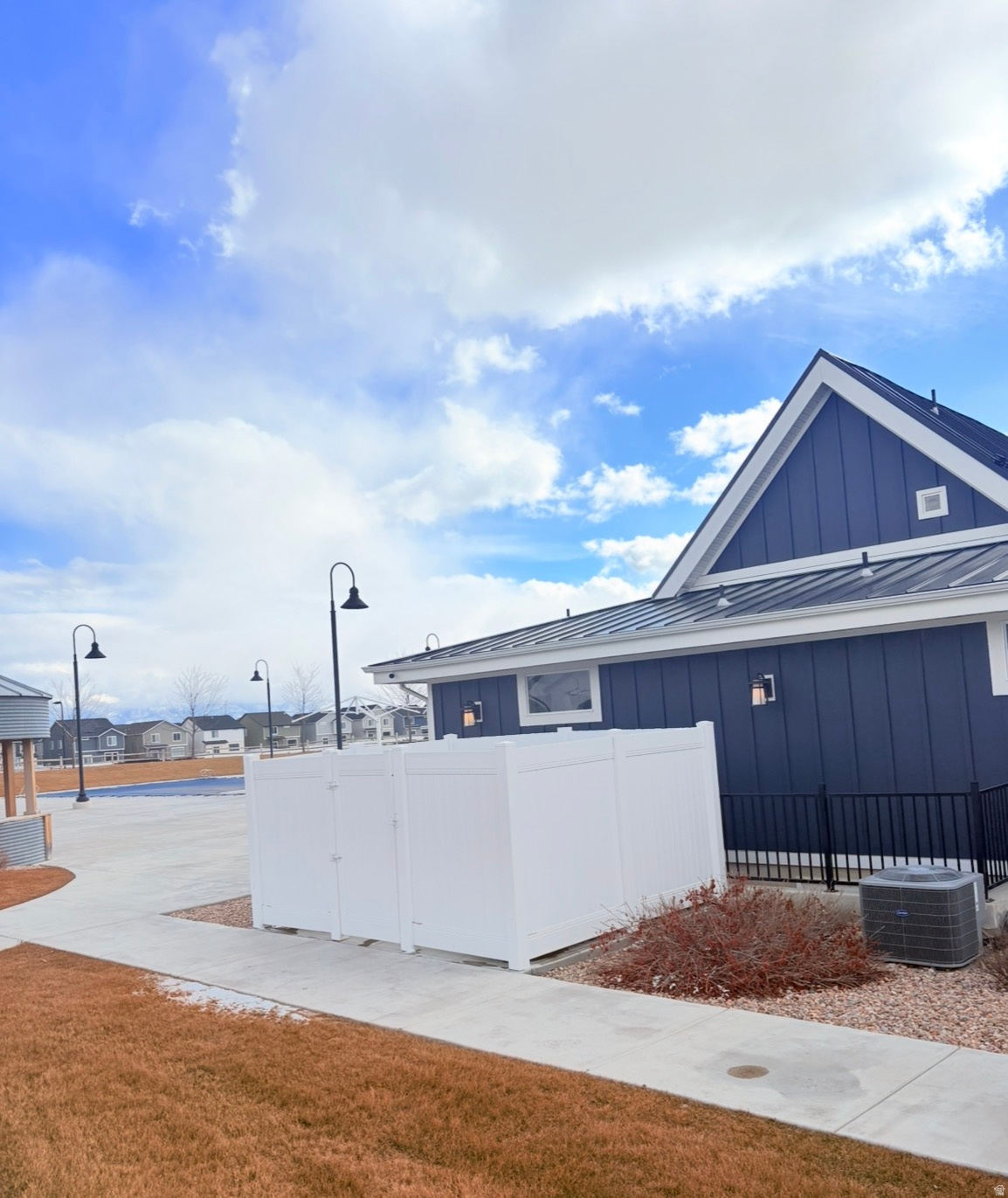 SPRING RANCH - Residential