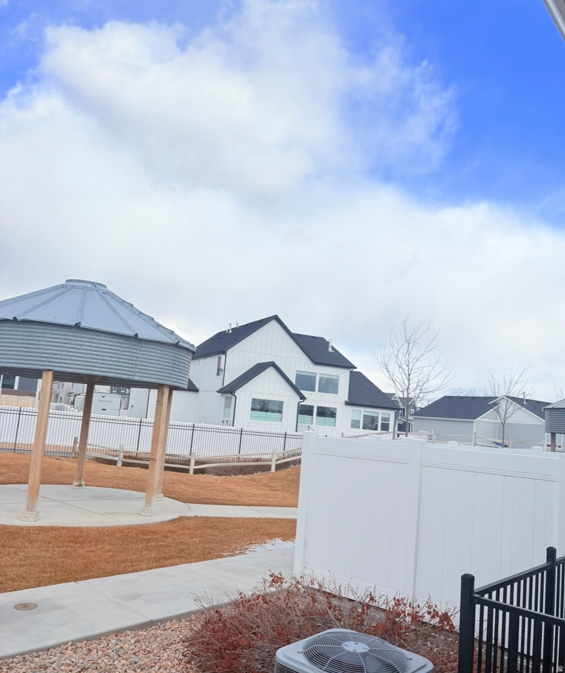 SPRING RANCH - Residential
