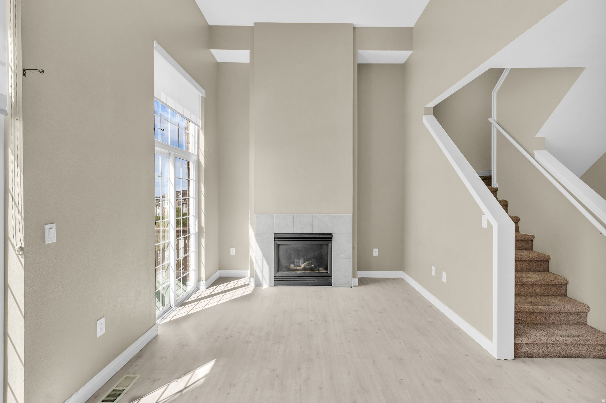 SOUTH MOUNTAIN - Residential Lease