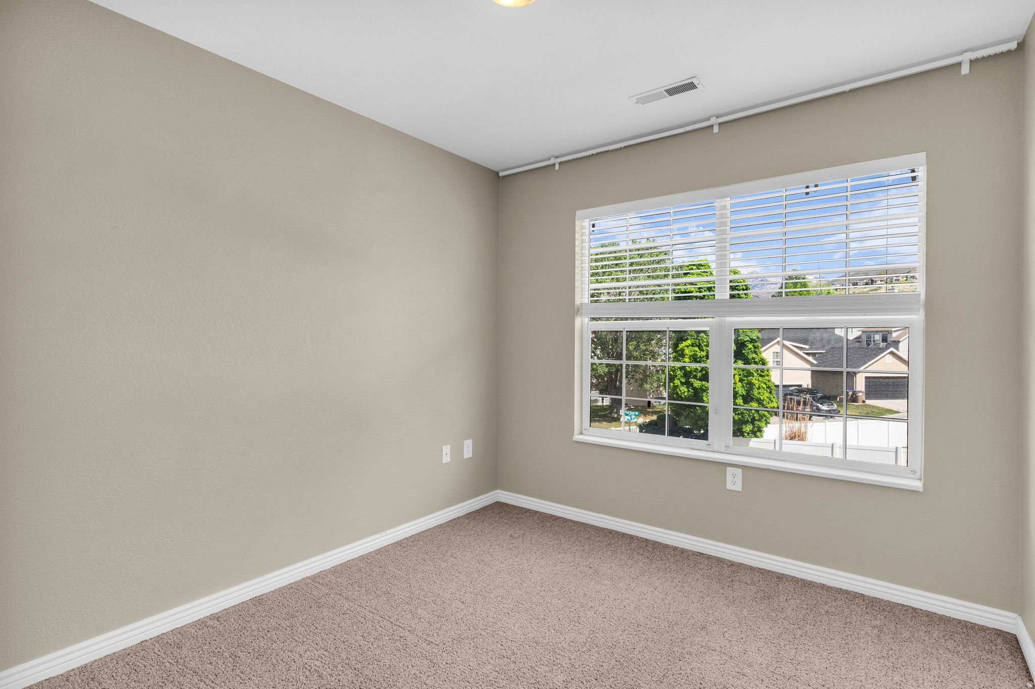 SOUTH MOUNTAIN - Residential Lease